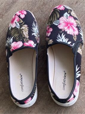comfortview Black Slip-On Sneakers/Mules Pink Floral Print size 11WW worn once